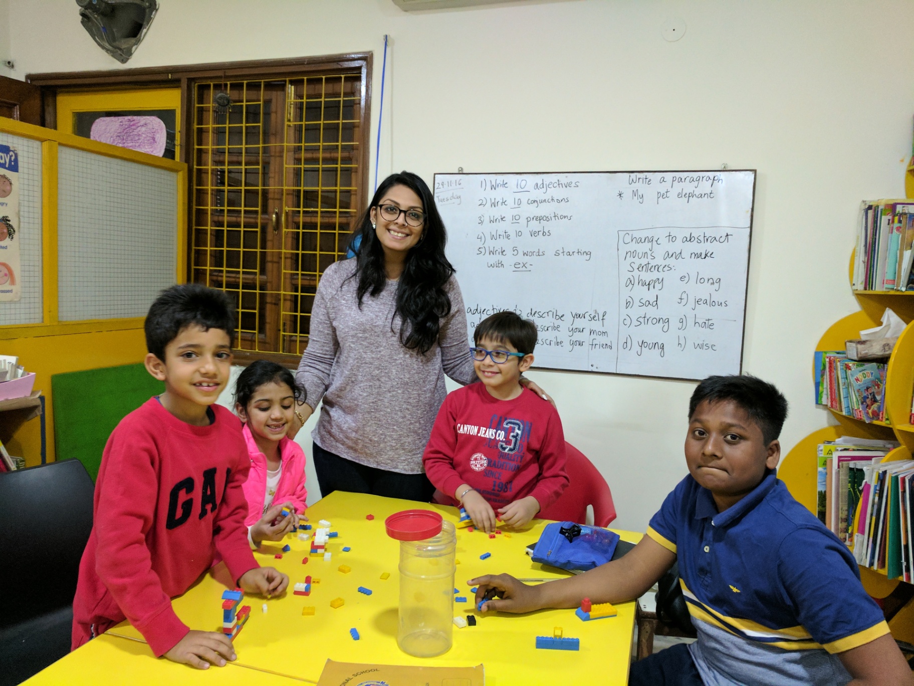 Banee teaching students at BLC, moment 3